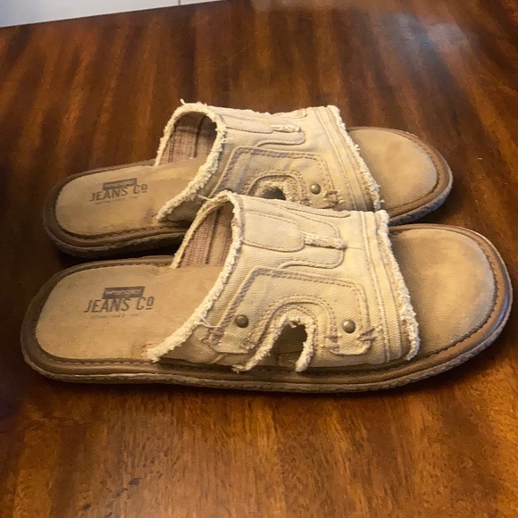WRANGLER JEANS SANDALS.